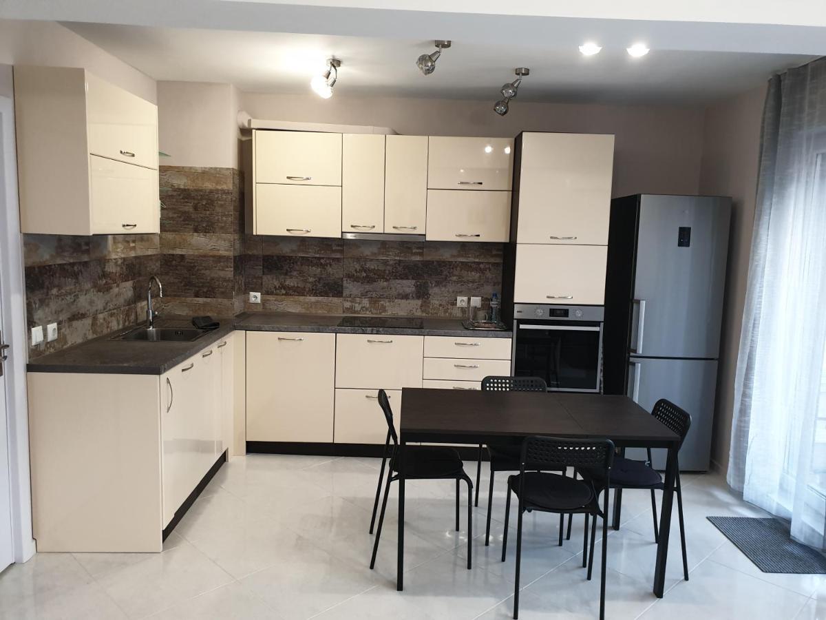 New The Twins Varna Two-Bedroom, Apt 5 At 15 Tsani Ginchev Street, Floor 3 מראה חיצוני תמונה