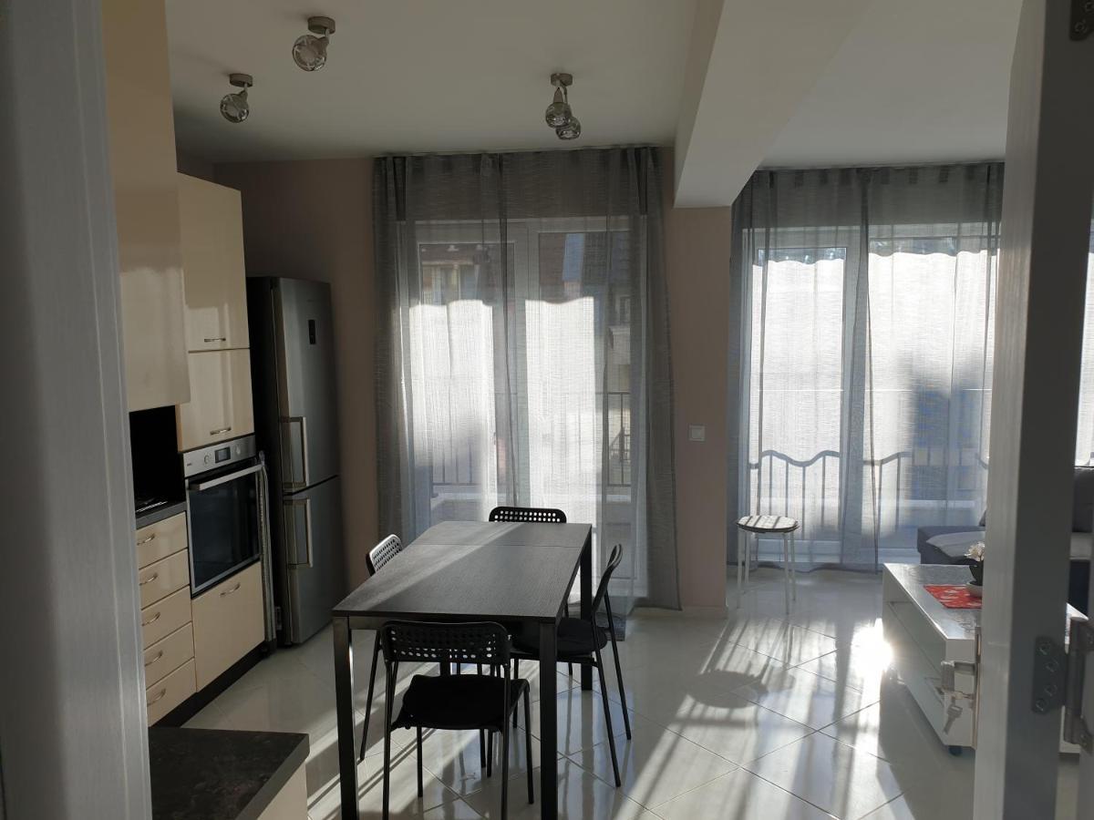 New The Twins Varna Two-Bedroom, Apt 5 At 15 Tsani Ginchev Street, Floor 3 מראה חיצוני תמונה