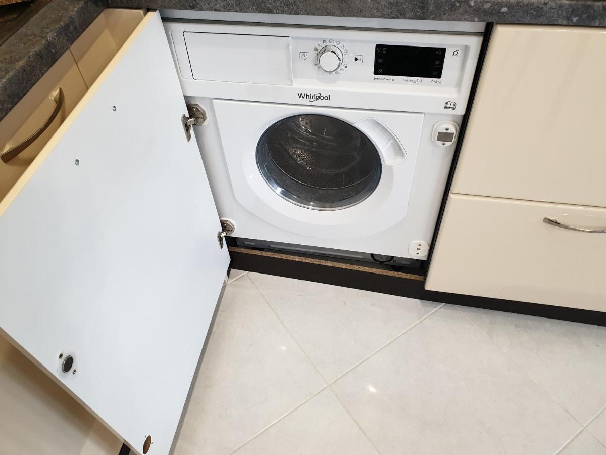 New The Twins Varna Two-Bedroom, Apt 5 At 15 Tsani Ginchev Street, Floor 3 מראה חיצוני תמונה