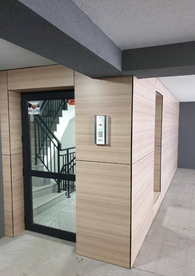 New The Twins Varna Two-Bedroom, Apt 5 At 15 Tsani Ginchev Street, Floor 3 מראה חיצוני תמונה