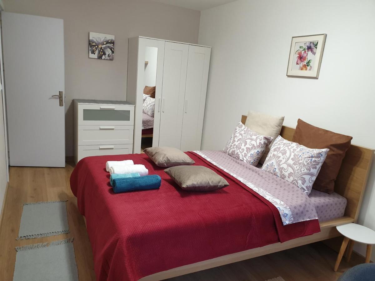 New The Twins Varna Two-Bedroom, Apt 5 At 15 Tsani Ginchev Street, Floor 3 מראה חיצוני תמונה