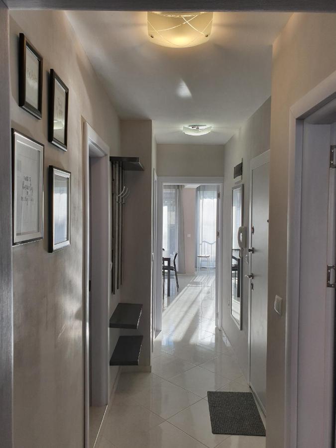 New The Twins Varna Two-Bedroom, Apt 5 At 15 Tsani Ginchev Street, Floor 3 מראה חיצוני תמונה