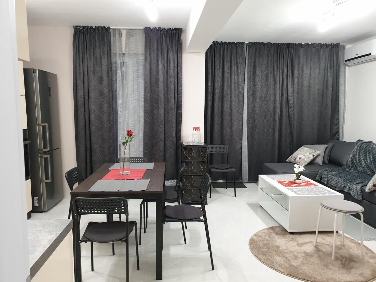 New The Twins Varna Two-Bedroom, Apt 5 At 15 Tsani Ginchev Street, Floor 3 מראה חיצוני תמונה