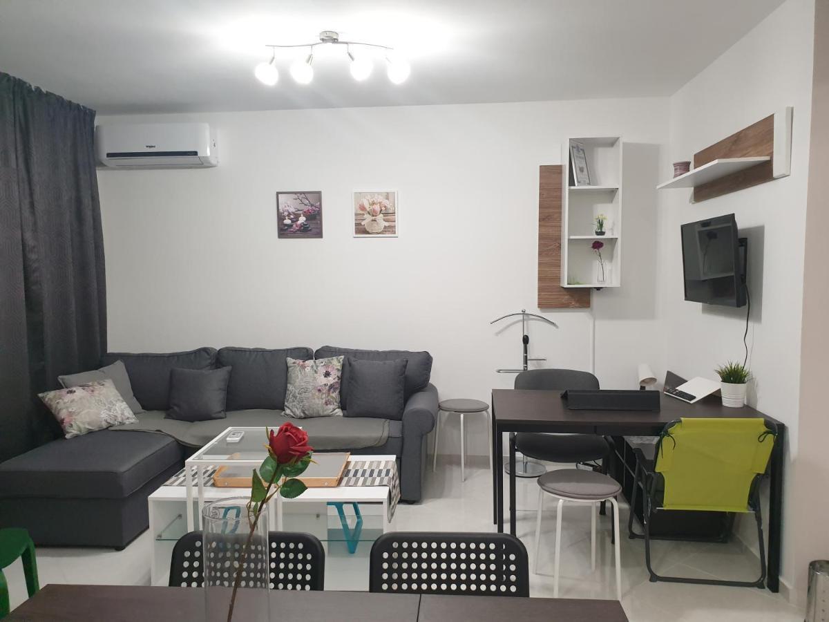 New The Twins Varna Two-Bedroom, Apt 5 At 15 Tsani Ginchev Street, Floor 3 מראה חיצוני תמונה