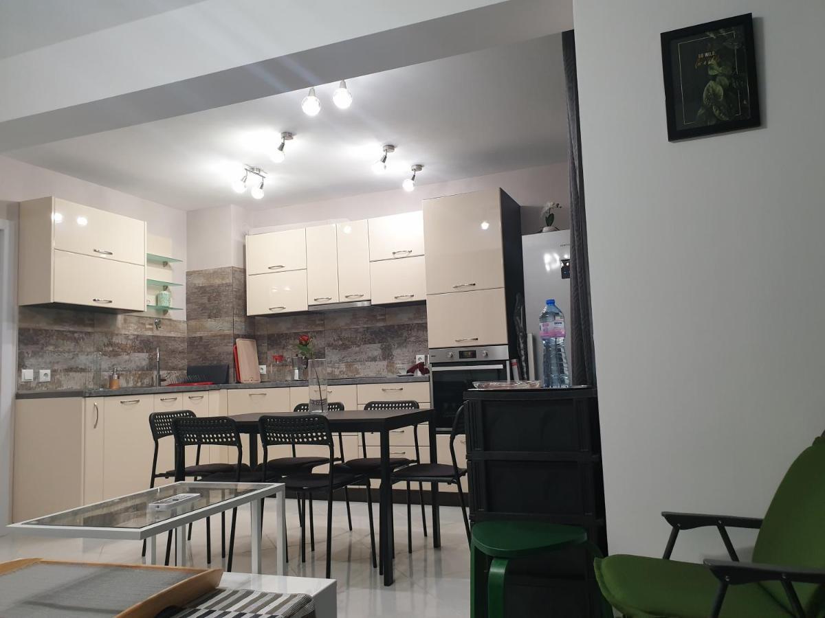 New The Twins Varna Two-Bedroom, Apt 5 At 15 Tsani Ginchev Street, Floor 3 מראה חיצוני תמונה