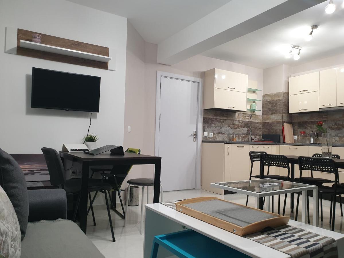New The Twins Varna Two-Bedroom, Apt 5 At 15 Tsani Ginchev Street, Floor 3 מראה חיצוני תמונה