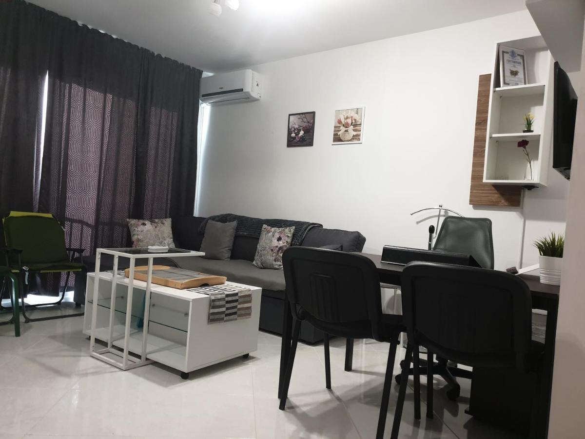 New The Twins Varna Two-Bedroom, Apt 5 At 15 Tsani Ginchev Street, Floor 3 מראה חיצוני תמונה
