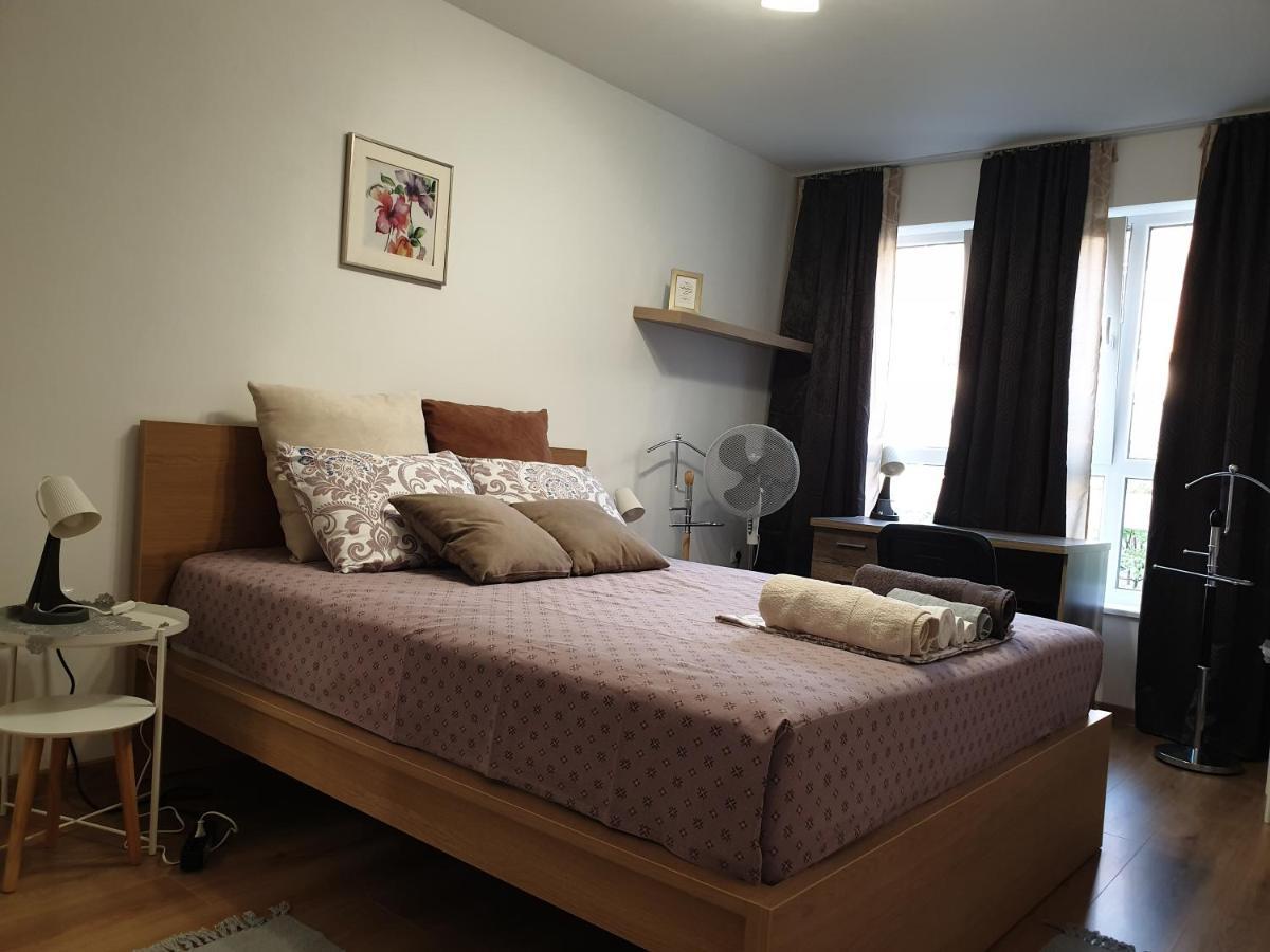 New The Twins Varna Two-Bedroom, Apt 5 At 15 Tsani Ginchev Street, Floor 3 מראה חיצוני תמונה